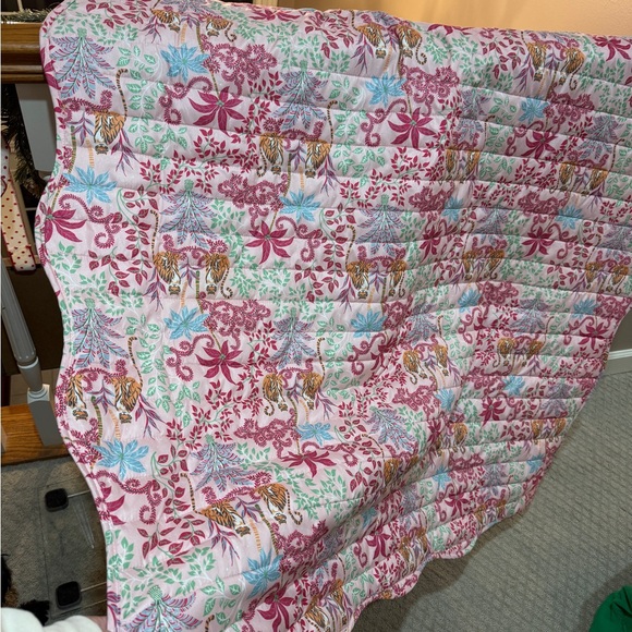 Brand new adorable foot of the bed quilt.  NWOT will fit queen bed and smaller. - Picture 3 of 4